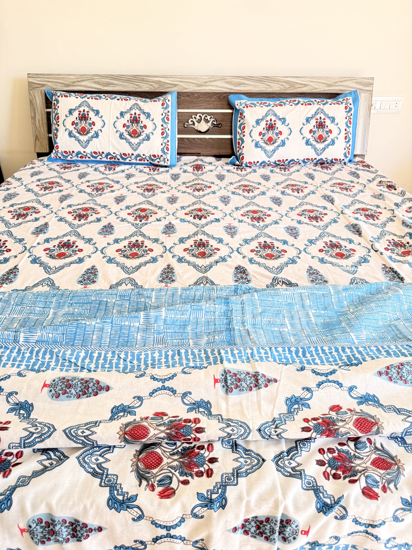 Blue Chain Handblock Double Bedsheet
