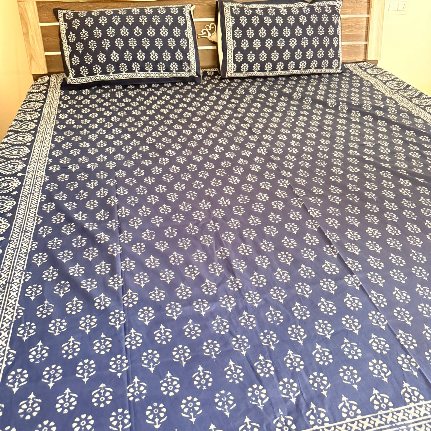 Preety Cotton Indigo Bedsheet