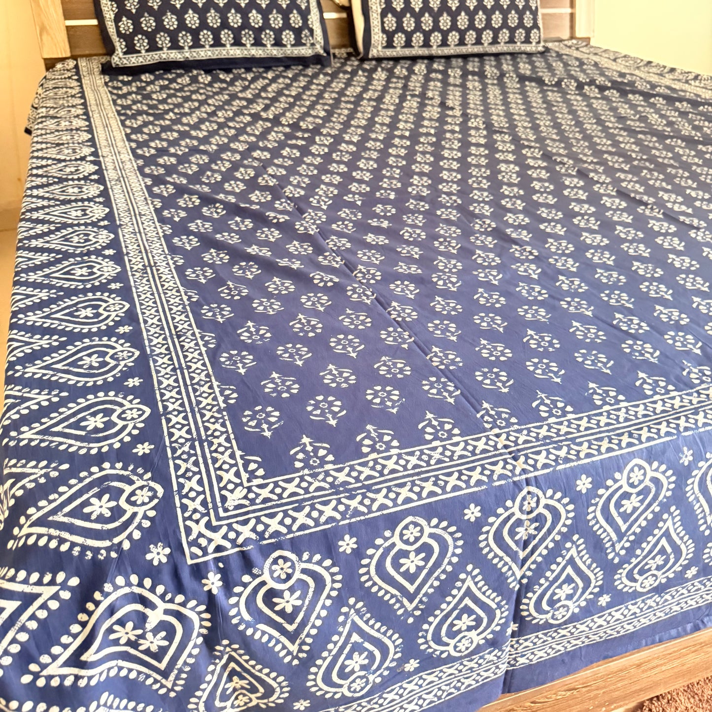 Preety Cotton Indigo Bedsheet
