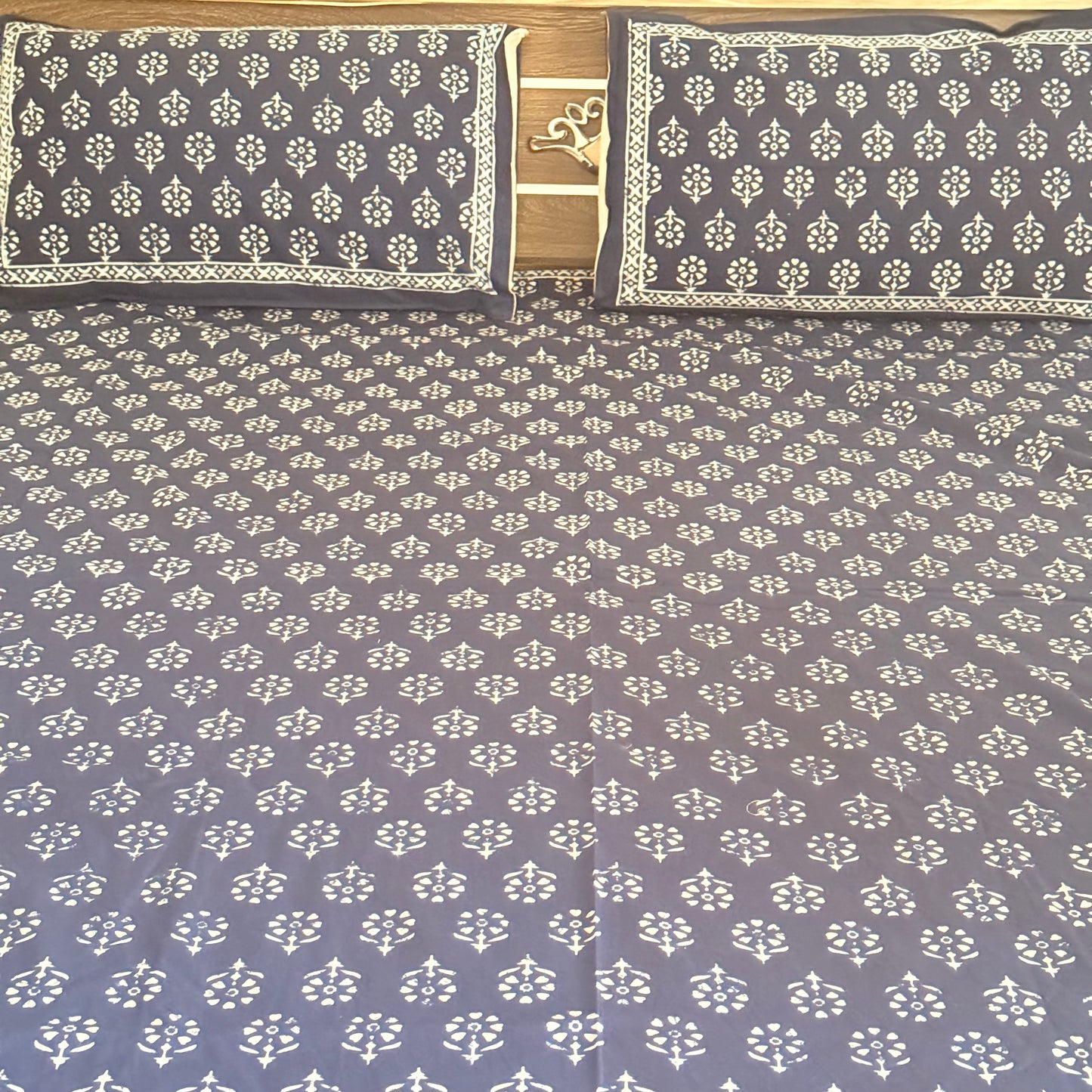 Preety Cotton Indigo Bedsheet