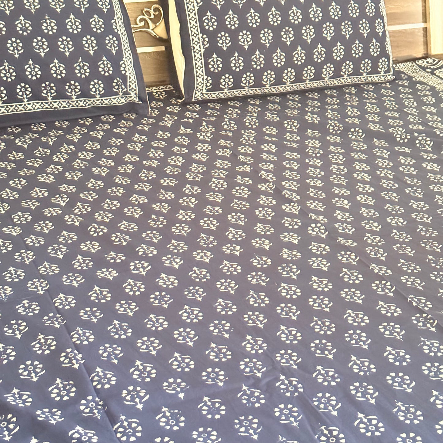 Preety Cotton Indigo Bedsheet
