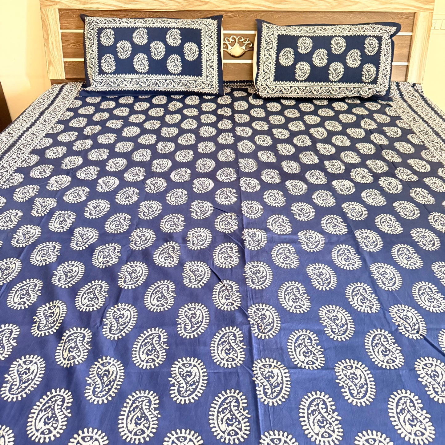 Mehendi Abstract Indigo Cotton Bedsheet