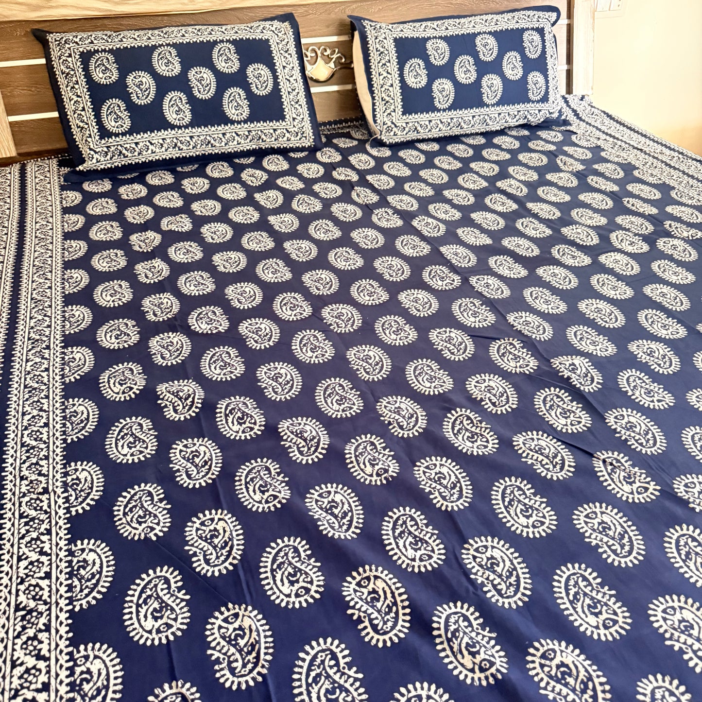 Mehendi Abstract Indigo Cotton Bedsheet