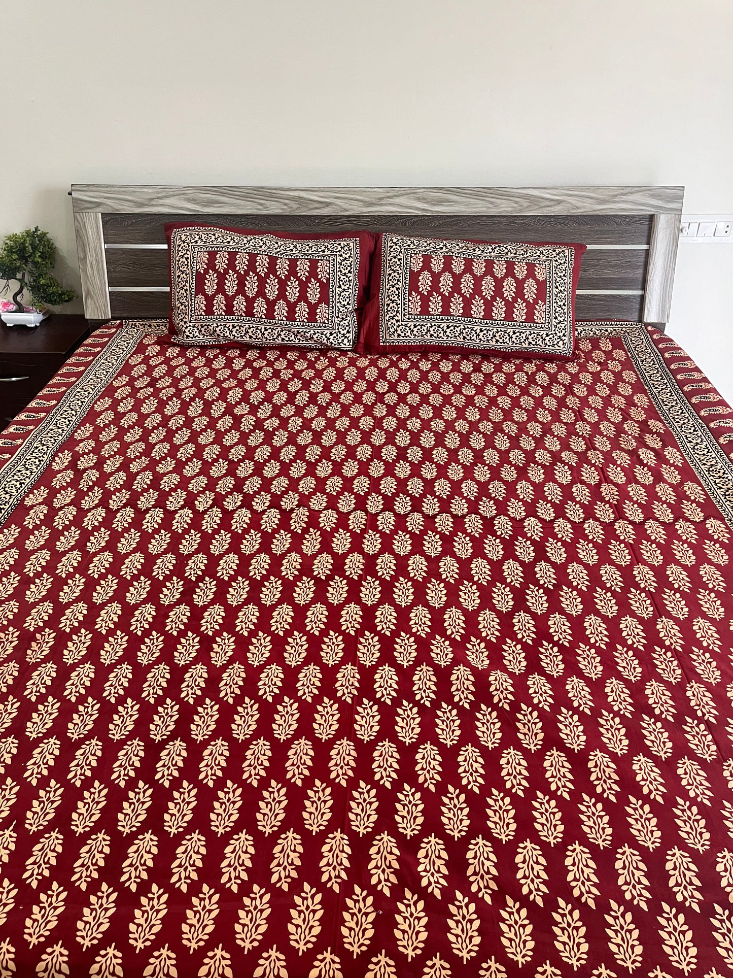 Red and Gold Barmeri Print Double Bedsheet with 2 Pillow Covers