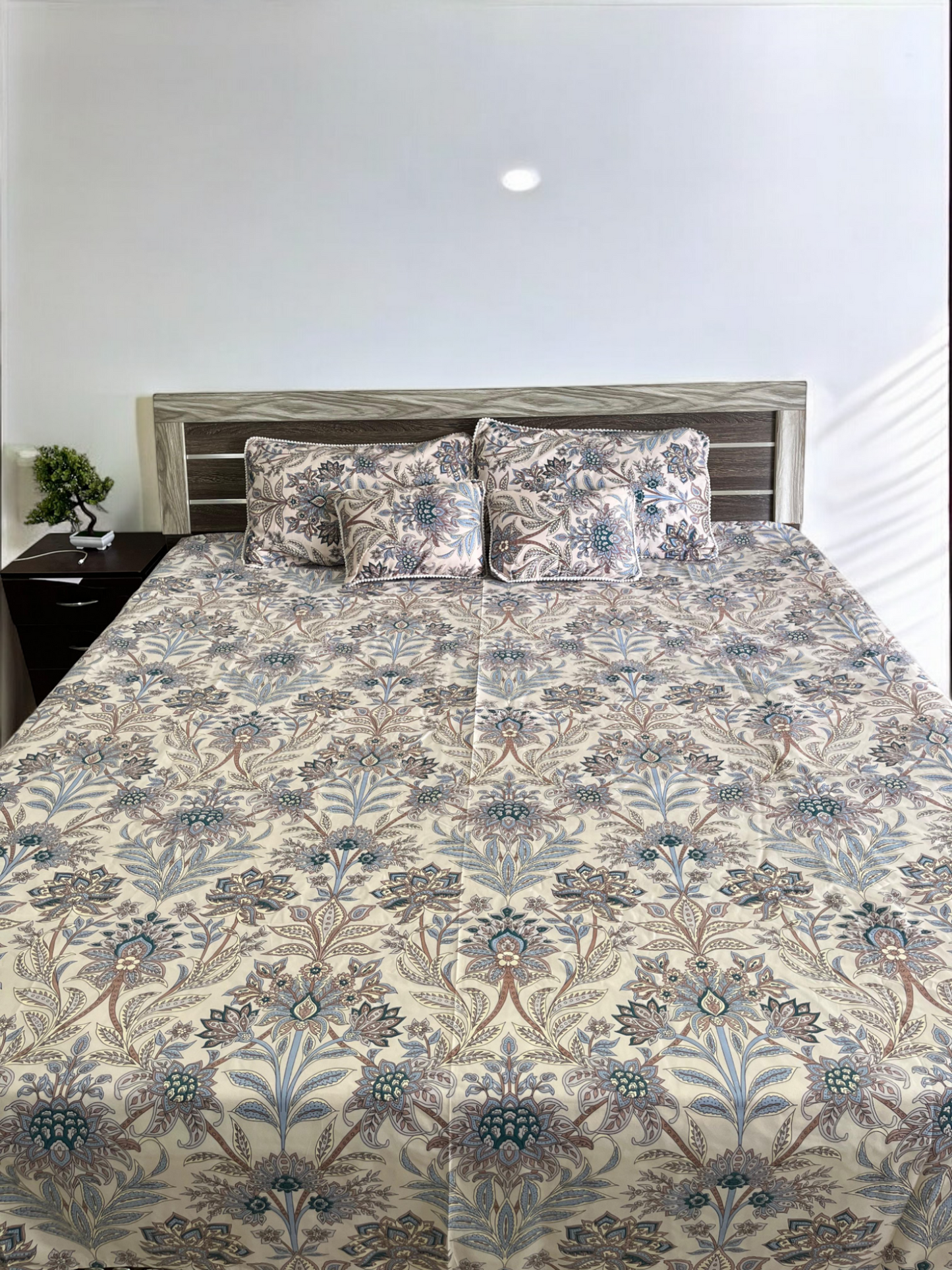 Blue Floral Print Double Bedsheet with 2 Frill Pillows and 2 Cushions