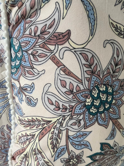 Blue Floral Print Double Bedsheet with 2 Frill Pillows and 2 Cushions